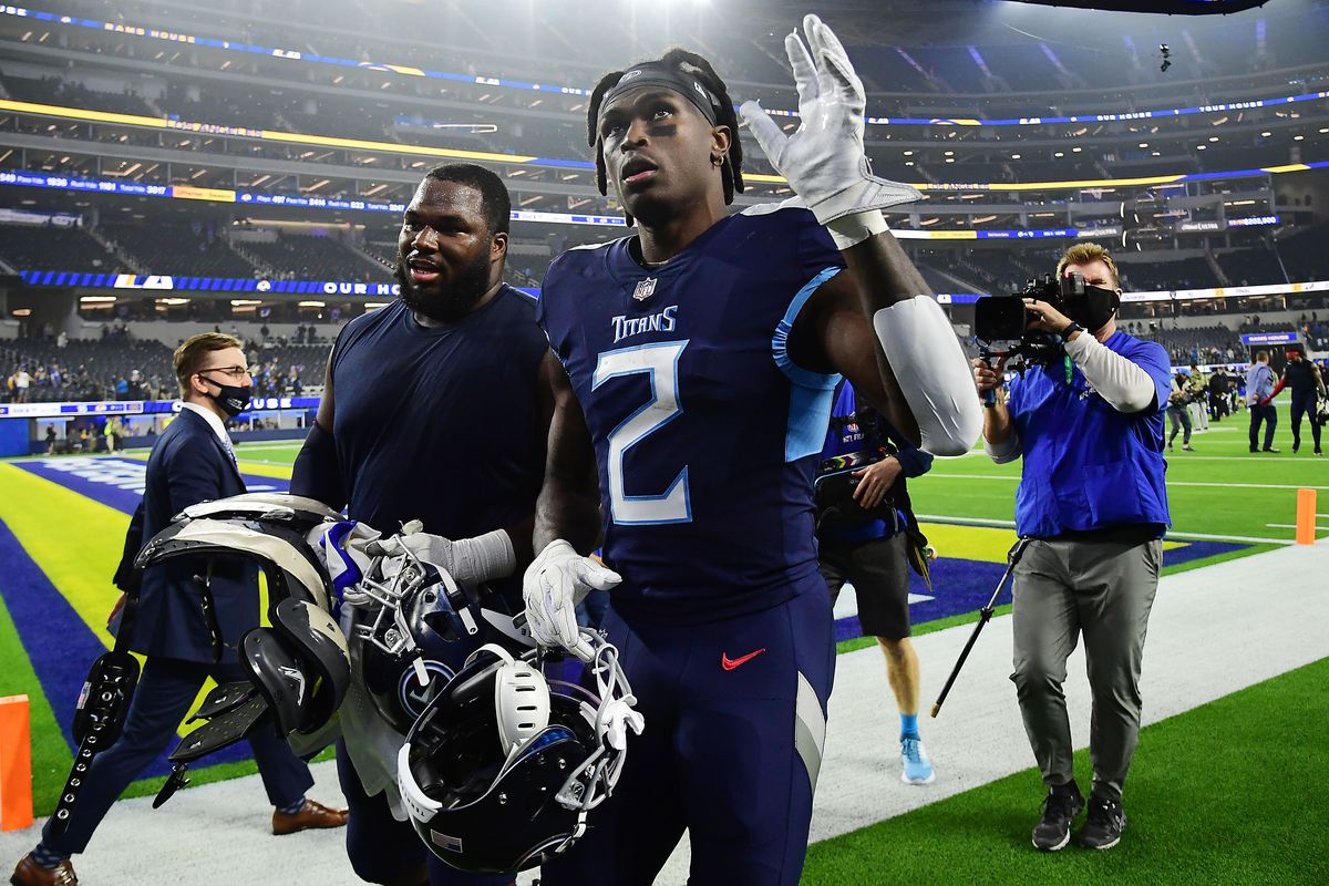 Tennessee Titans wide receiver Julio Jones (2) celebrates the victory against the Los Angeles Rams at SoFi Stadium.
