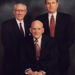 President Howard W. Hunter called Gordon B. Hinckley and Thomas S. Monson to serve as his counselors in the First Presidency in 1994.
