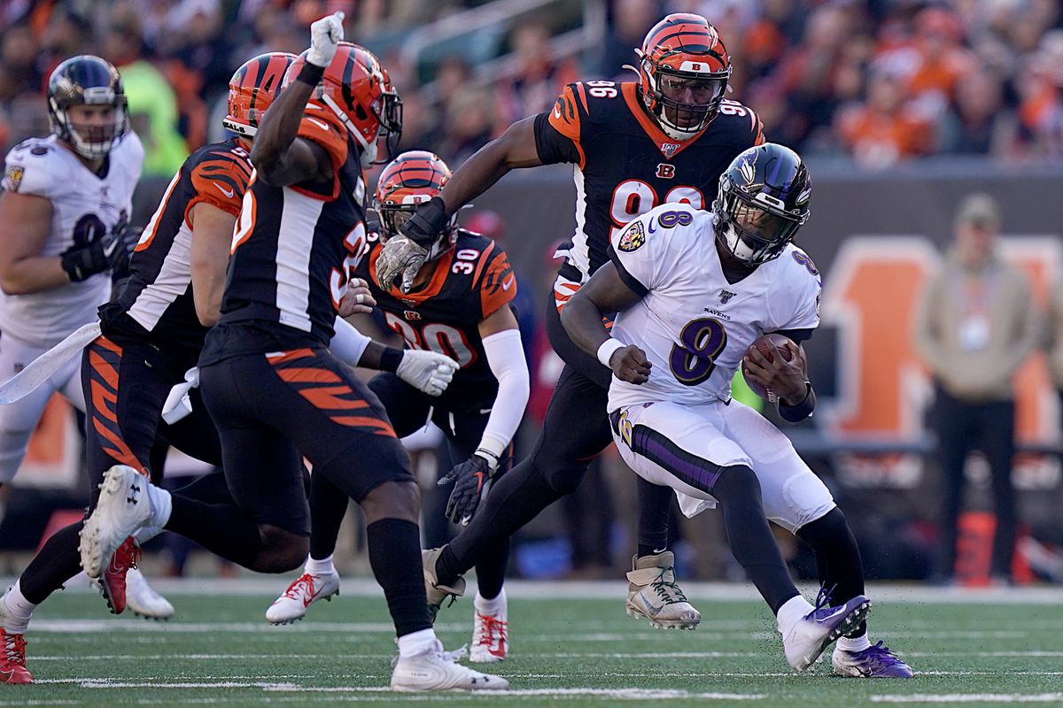 Lamar Jackson of the Baltimore Ravens runs for a touchdown during the NFL football game against the Cincinnati Bengals at Paul Brown Stadium on November 10, 2019 in Cincinnati, Ohio.