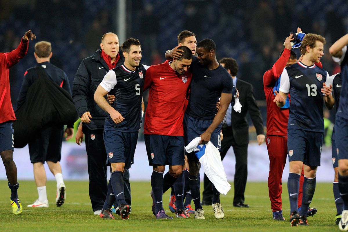 GENOA, ITALY - FEBRUARY 29:  Players of USA celebrates after the international friendly match between Italy and USA at Luigi Ferraris Stadium on February 29, 2012 in Genoa, Italy.  (Photo by Claudio Villa/Getty Images)