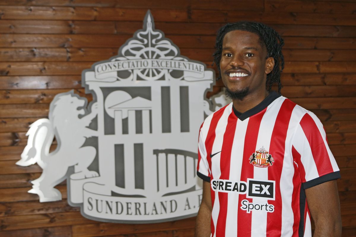 Sunderland Unveil New Signing Pierre Ekwah