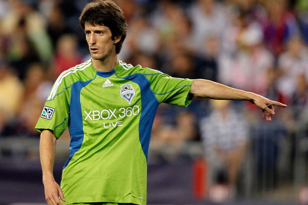 "Ummmm, you want me here or over there, coach?"  Where Alvaro Fernandez plays may be the key to unlock the puzzle of the crowded Sounders midifeld.