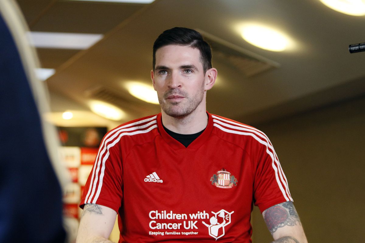 Sunderland Unveil New Signing Kyle Lafferty