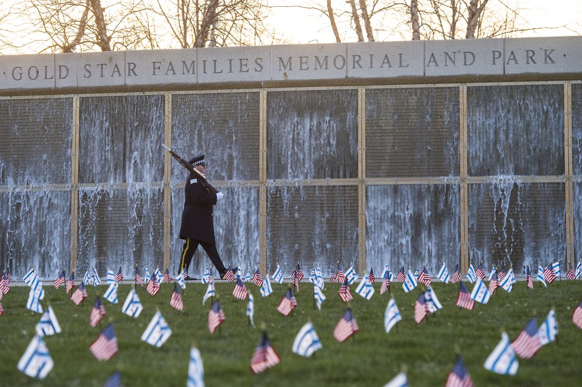 Gold Star Families Memorial and Park, near Soldier Field. | Tyler LaRiviere/Sun-Times