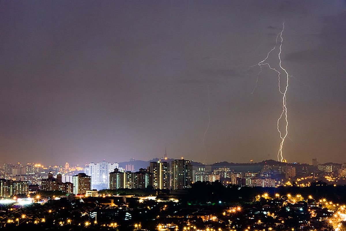 lightning strike flickr