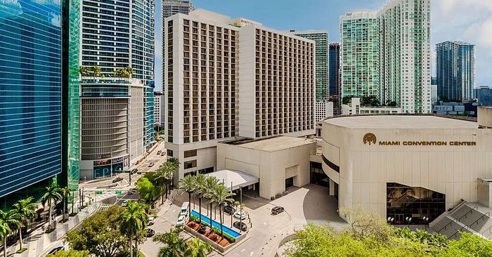 Florida Gov. Ron DeSantis Is Going After a Miami Lodge’s Liquor License for Internet hosting a Vacation Drag Present