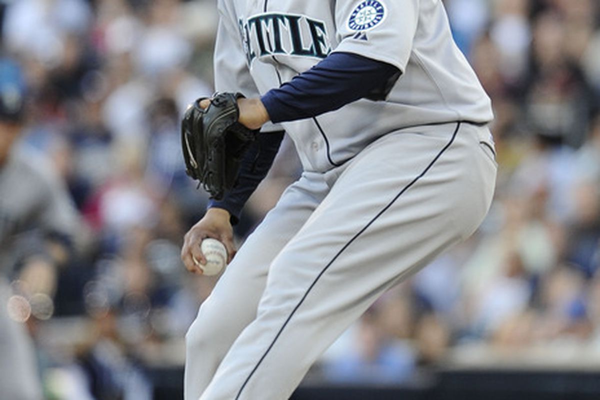 SAN DIEGO, CA:   Felix Hernandez #34 of the Seattle Mariners pitches during the first inning of an interleague baseball game against the San Diego Padres at Petco Park in San Diego, California.  (Photo by Denis Poroy/Getty Images)