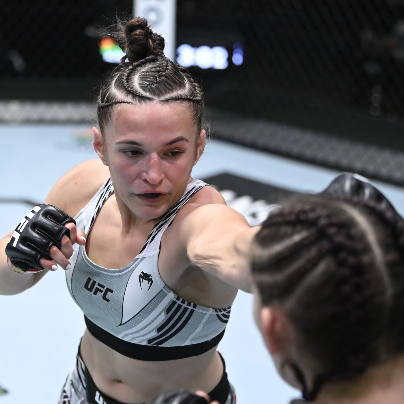 With Montana De La Rosa out, Erin Blanchfield steps in to face Maycee  Barber at UFC 269 - MMA Fighting