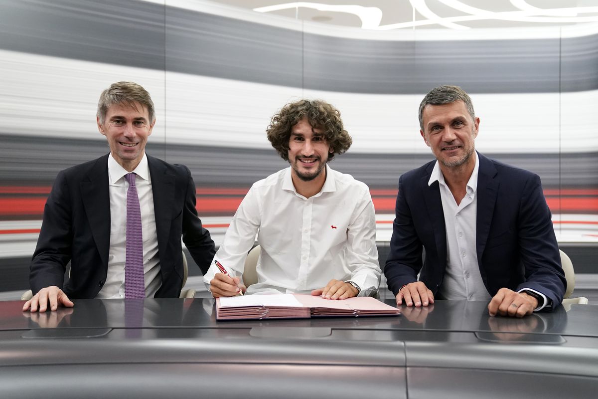 AC Milan Unveil New Signing Yacine Adli