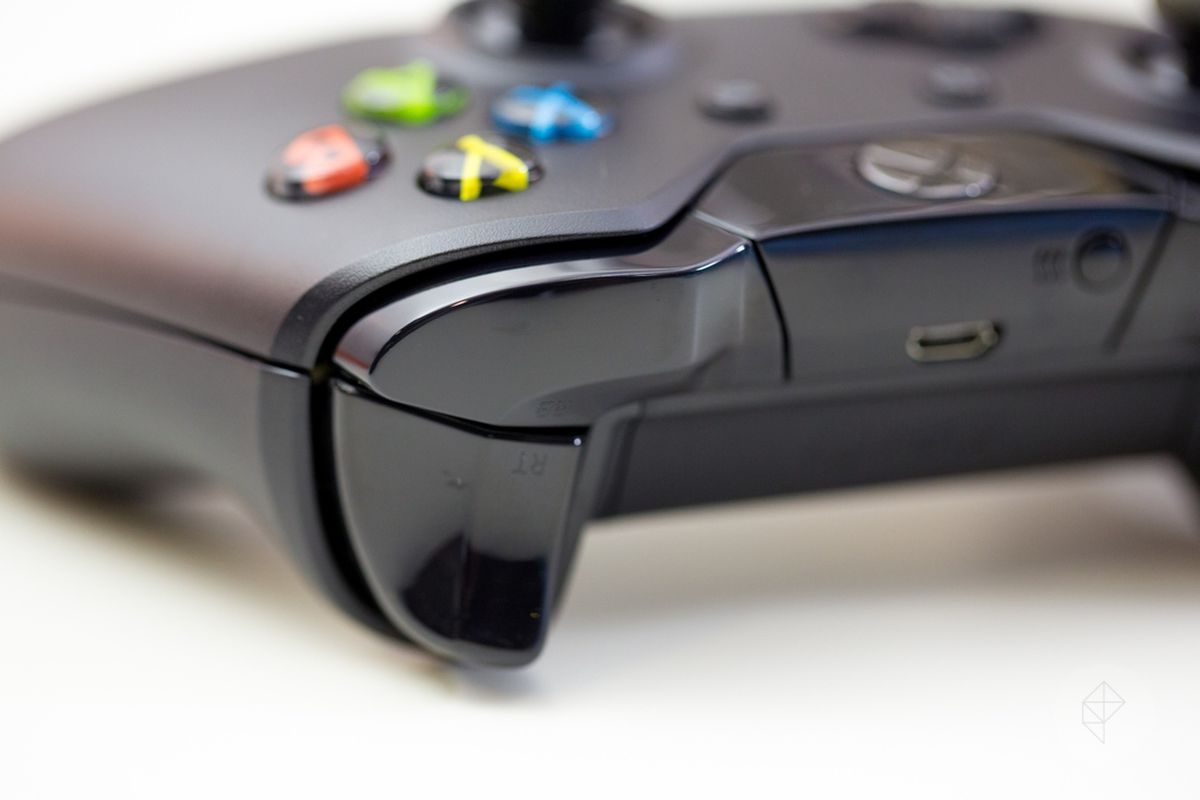 Xbox One console, controller & accessories