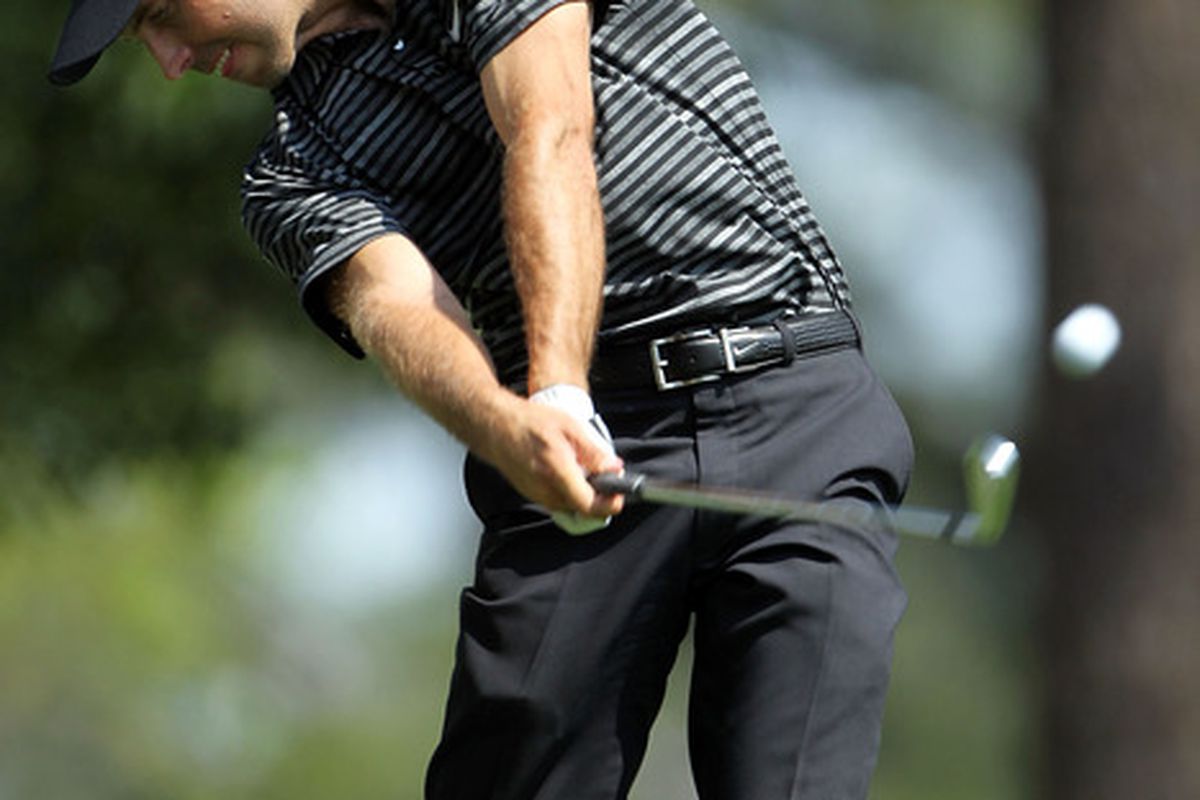 AUGUSTA, GA - APRIL 10:  Charl Schwartzel of South Africa hits his tee shot on the the fourth hole during the final round of the 2011 Masters Tournament on April 10, 2011 in Augusta, Georgia.  (Photo by Jamie Squire/Getty Images)