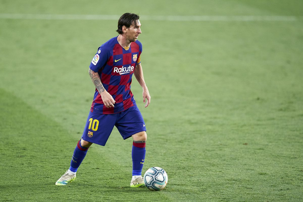 Lionel Messi of FC Barcelona in action during the Liga match between Sevilla FC and FC Barcelona at Estadio Ramon Sanchez Pizjuan on June 19, 2020 in Seville, Spain.