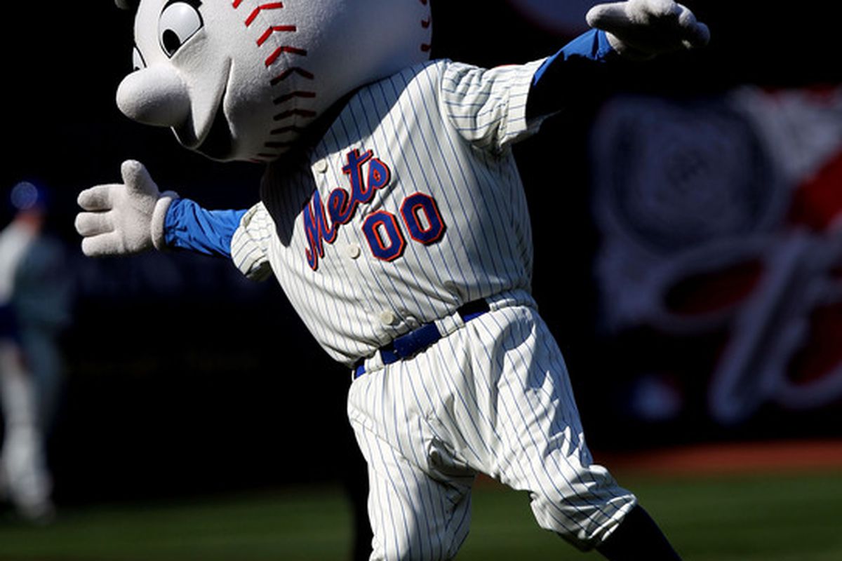 Dr. Raymond Stantz tried to clear his head, but all he could think of was Mr. Met.