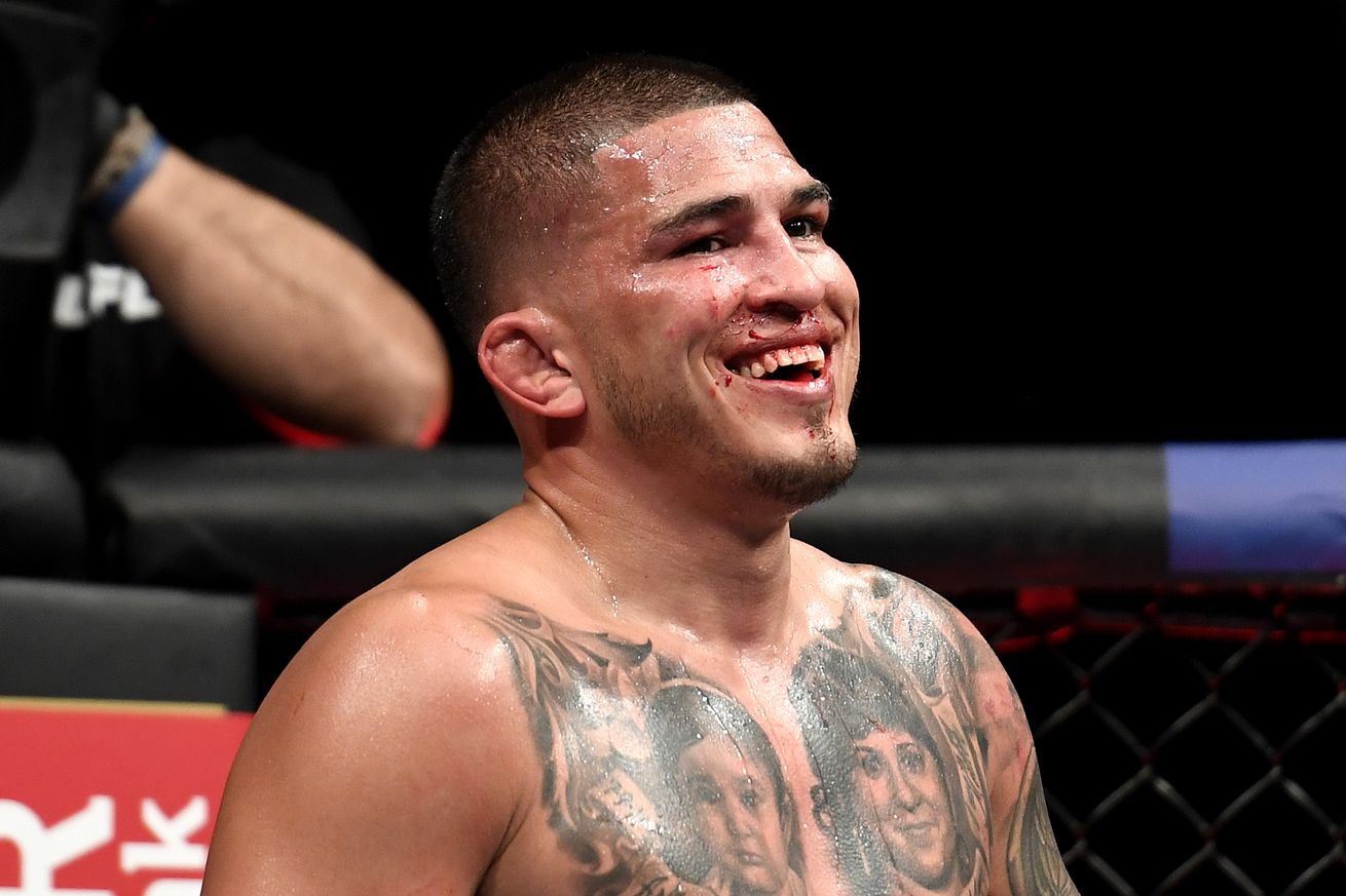 Anthony Pettis celebrates after his 2020 victory over Donald Cerrone.