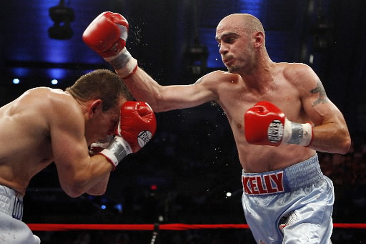 Kelly Pavlik is now undeniably the king of the middleweights, but there's almost nobody left for him to fight, making it something of a paper crown. (via <a href="http://blog.cleveland.com/sports/2008/06/kellypav.jpg">blog.cleveland.com</a>)