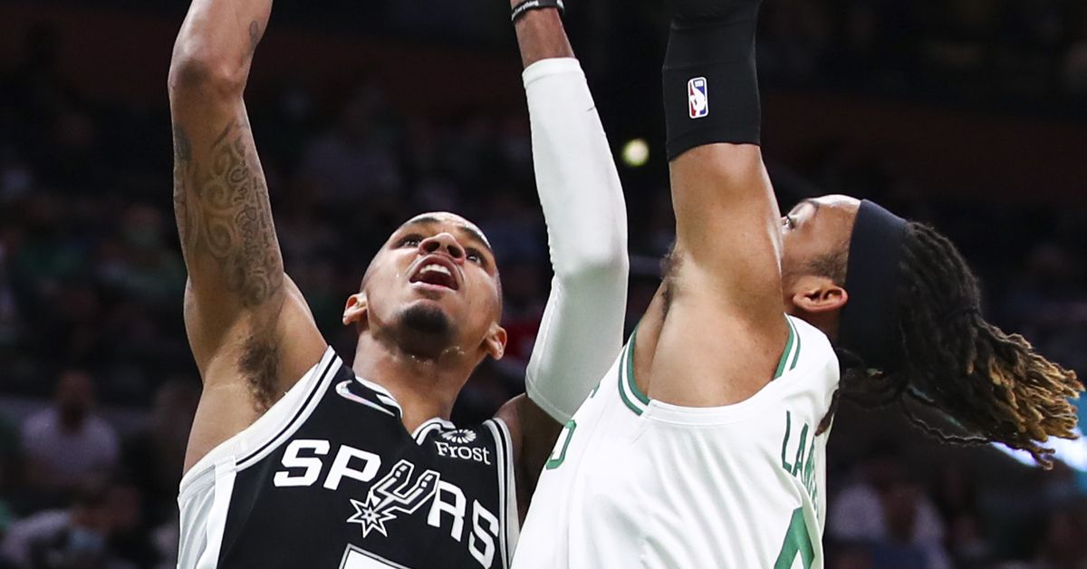 San Antonio at Boston, Final Score: Spurs win nailbiter over Celtics in Murray’s return, 99-97