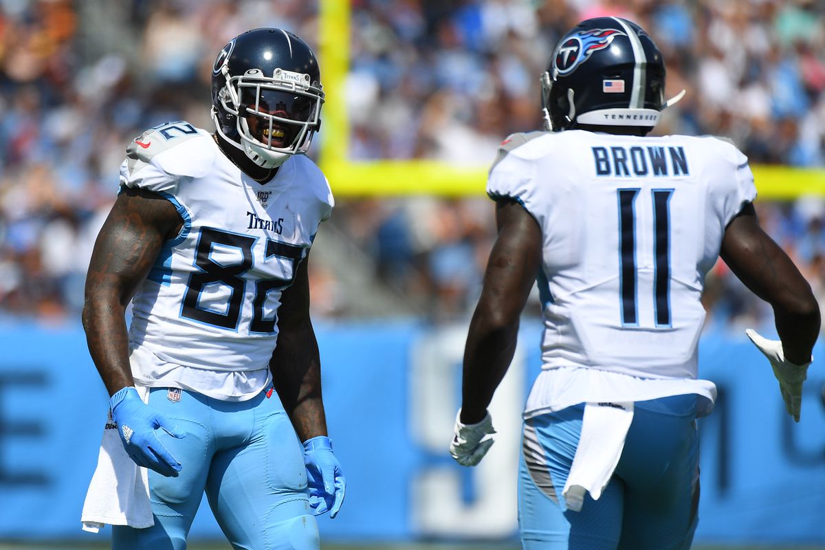 Tennessee Titans tight end Delanie Walker and Tennessee Titans wide receiver A.J. Brown celebrate after a reception during the first half against the Indianapolis Colts at Nissan Stadium.&nbsp;