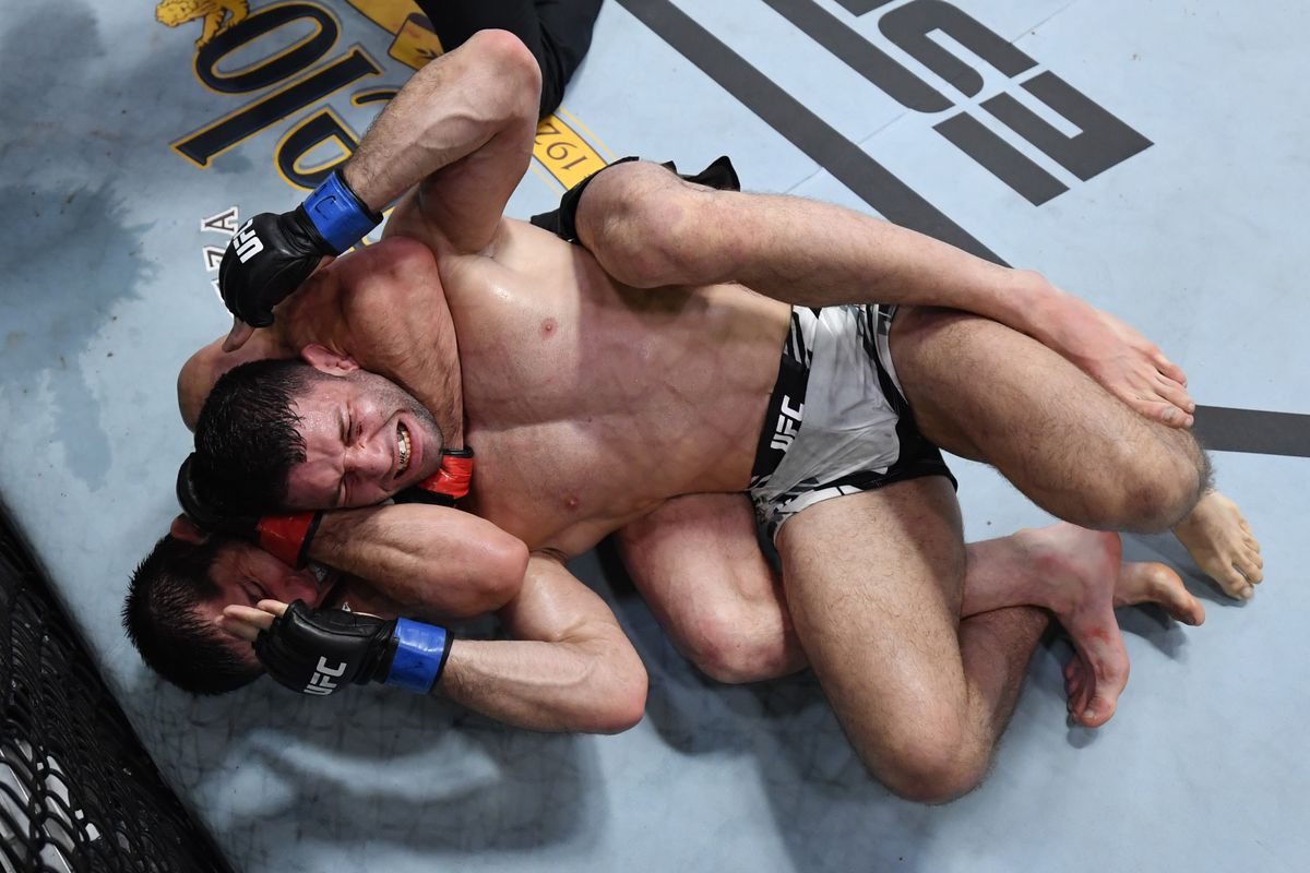 Islam Makhachev mauls Thiago Moises in UFC Vegas 31 main event, calls out Rafael dos Anjos for next fight - MMA Fighting