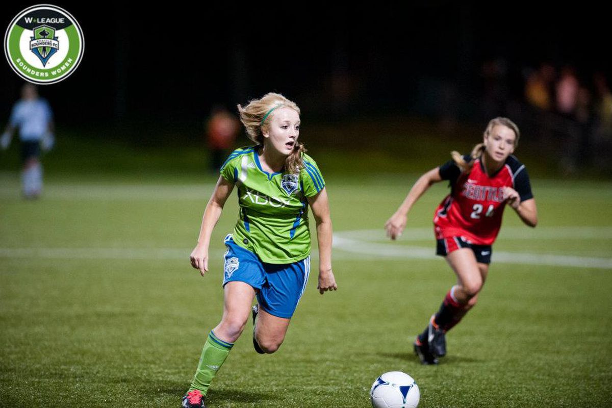 Isabel Farrell was one of four women the Sounders Women announced as signings today