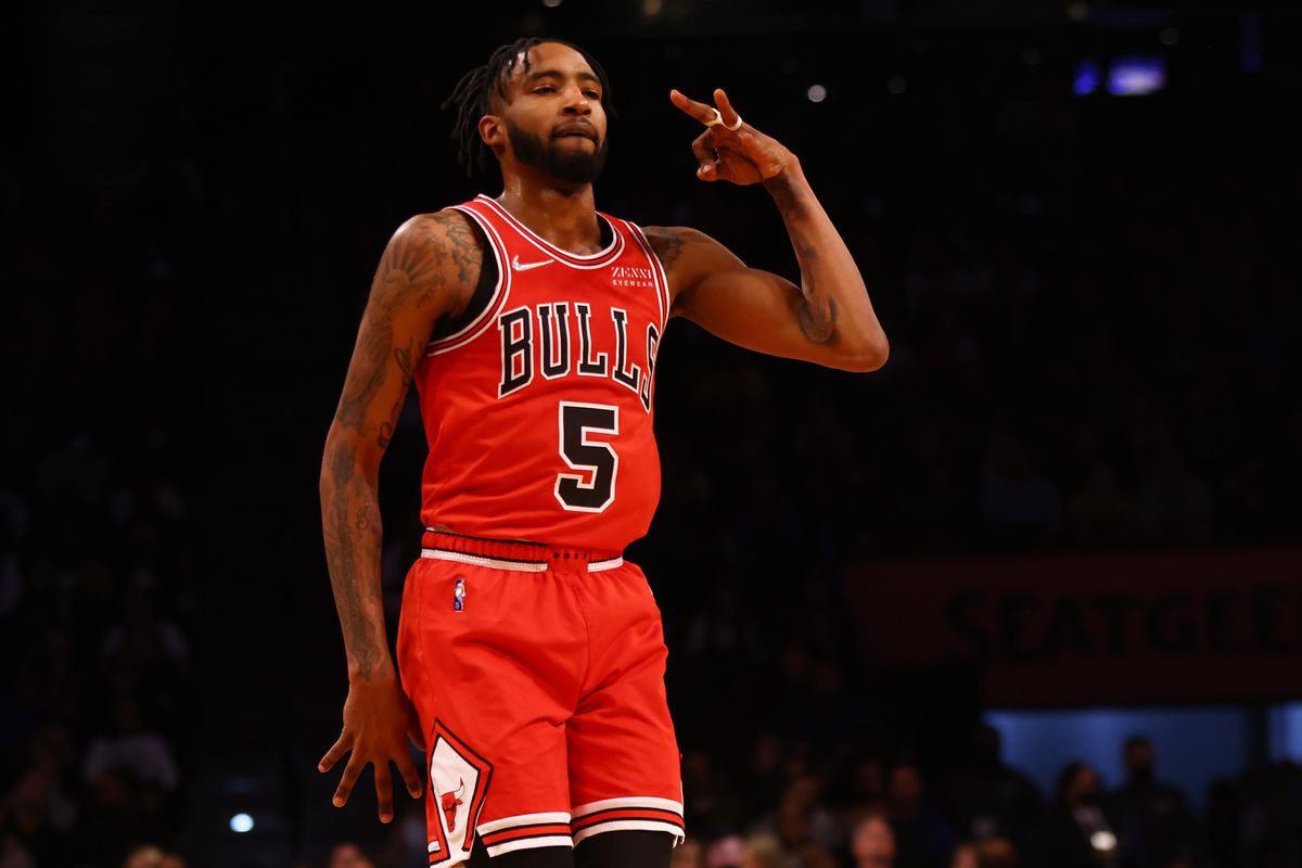 Derrick Jones Jr. #5 of the Chicago Bulls celebrates after hitting a three pointer against the Brooklyn Nets at Barclays Center on December 04, 2021 in New York City.&nbsp;
