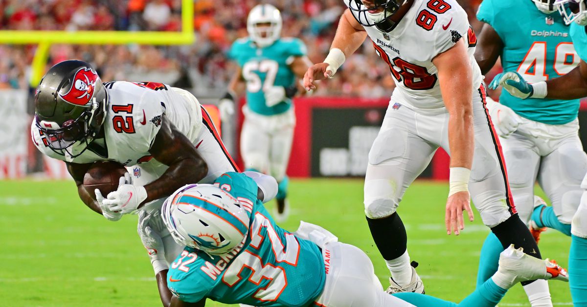 Most disappointing players from Buccaneers loss to the Dolphins