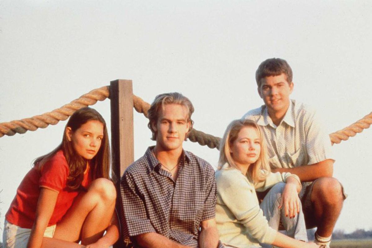 Katie Holmes, James Van Der Beek, Michelle Williams, and Joshua Jackson in a promotional shoot for Dawson’s Creek