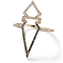 <span class="credit"><b>Tu'Til Collection</b> White, champagne and black ombré diamond open ring, <a href="http://moniquepean.com/shop-1/tu-til/rcd604w-white-champagne-and-black-ombre-diamond-open-ring.html">$6,170</a></span><p>