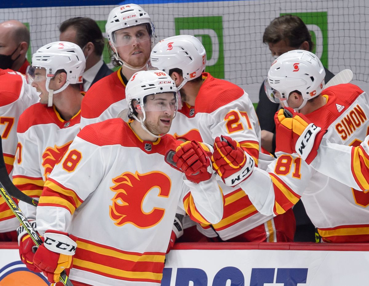 NHL: MAY 16 Flames at Canucks
