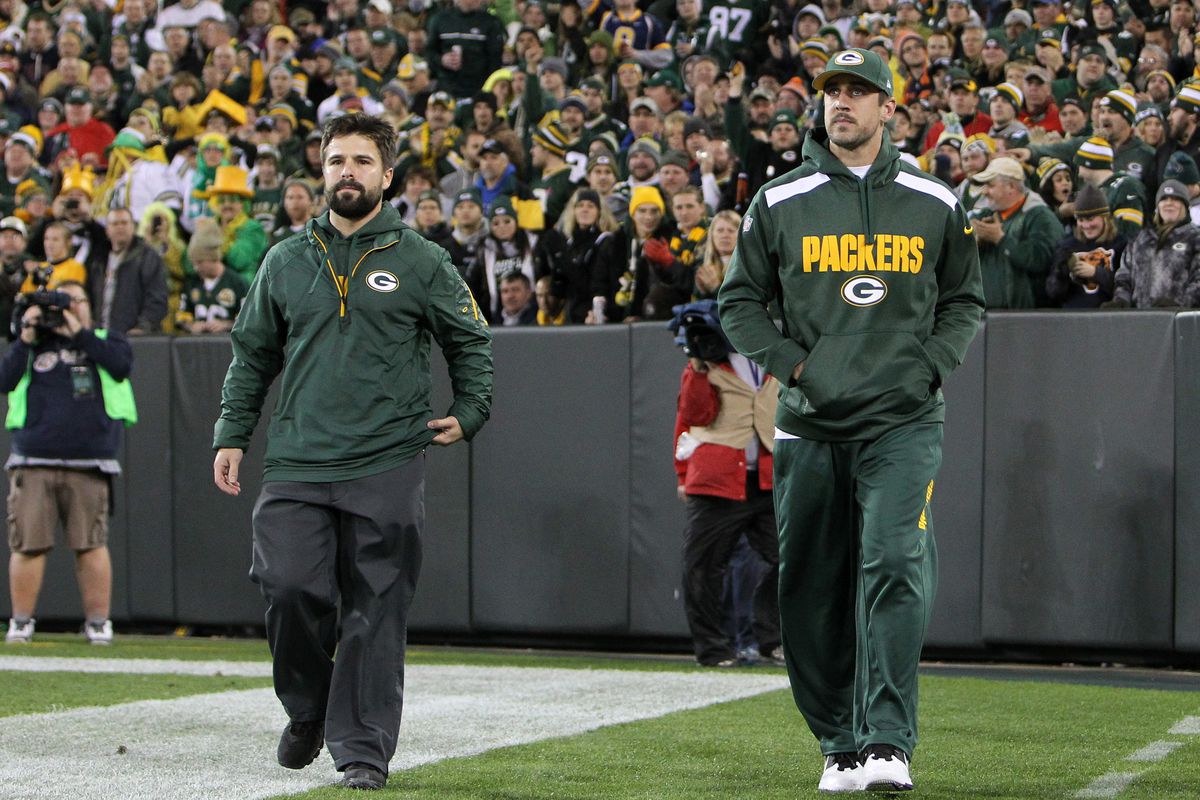 The injury to Aaron Rodgers has many expecting the Giants to win its fourth game in a row.