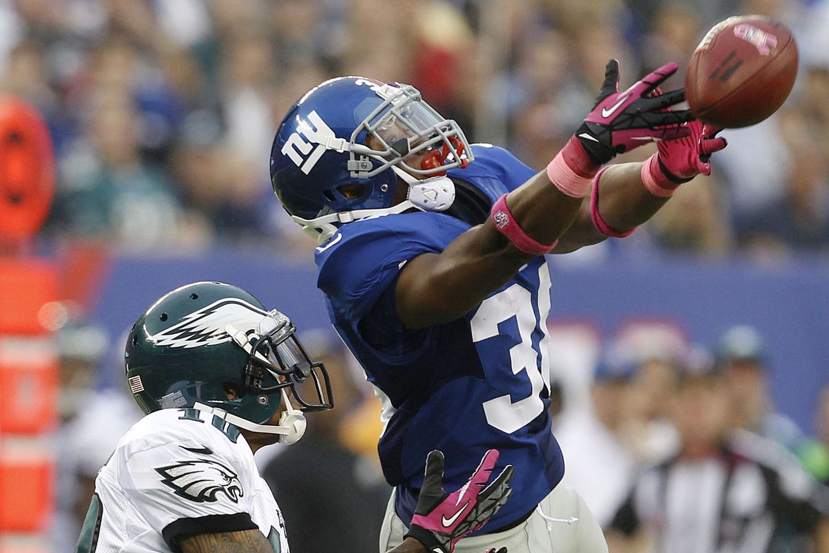 Amazingly Trumaine McBride of the Giants did not catch this ball. DeSean Jackson of the Eagles did for a 56-yard gain.