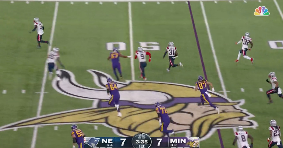 Watch: Jonathan Jones intercepts Vikings quarterback Kirk Cousins