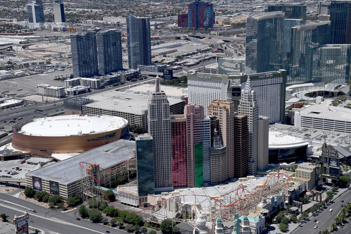 Las Vegas Remains Closed As Memorial Day Weekend Approaches Amid COVID-19 Pandemic