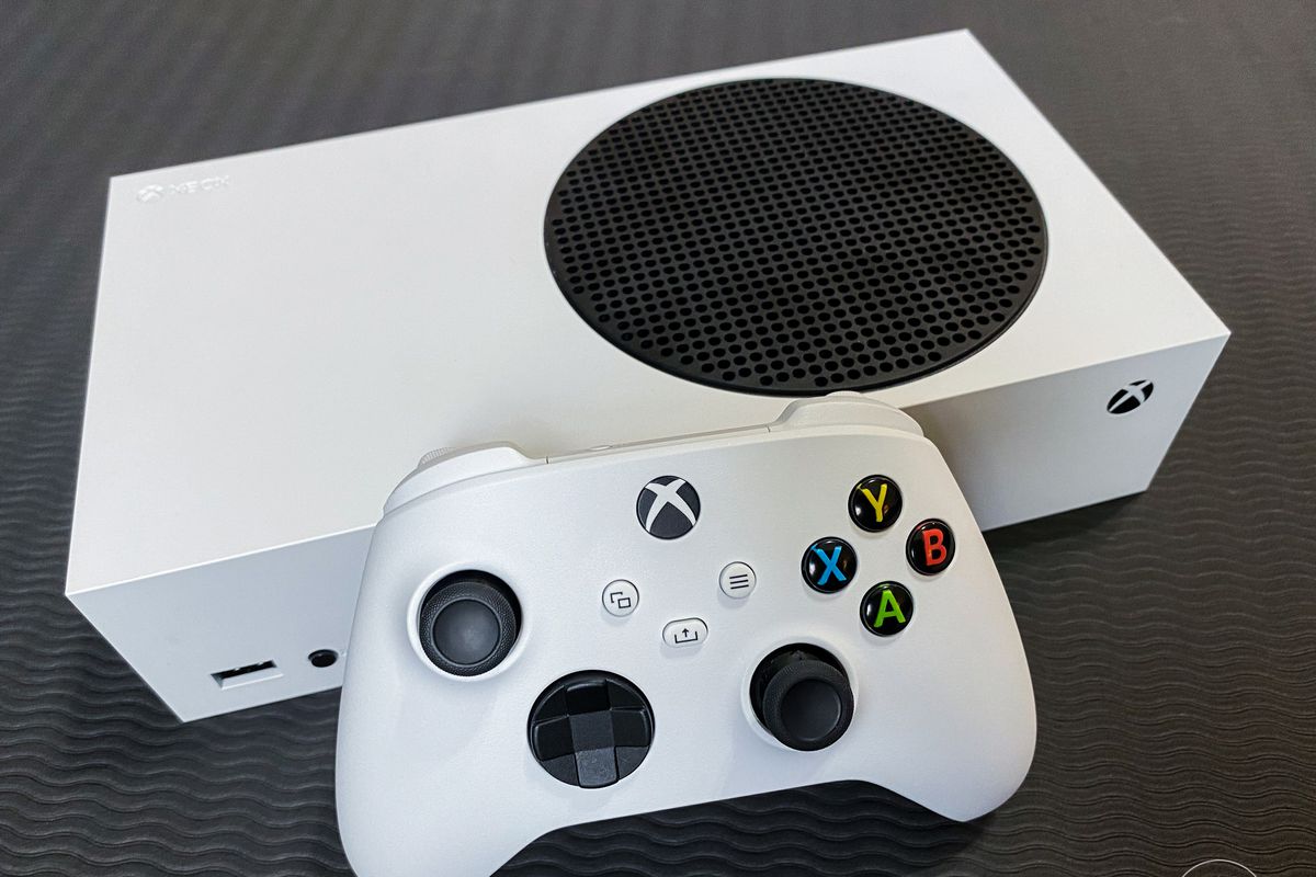 Xbox Series S console and controller, photographed from above