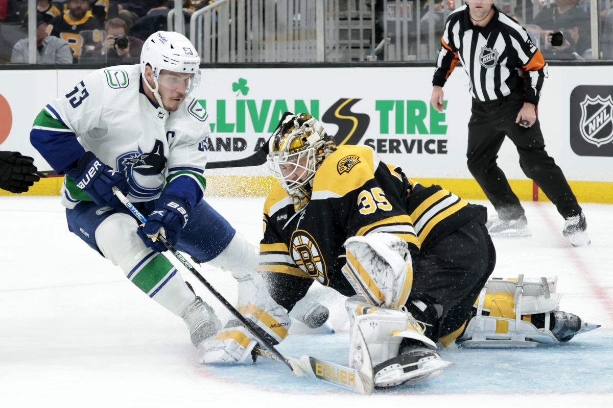 NHL: NOV 13 Canucks at Bruins