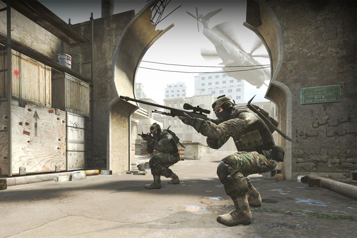 Bog standard screenshot of guy with a gun in Counter-Strike: Global Offensive