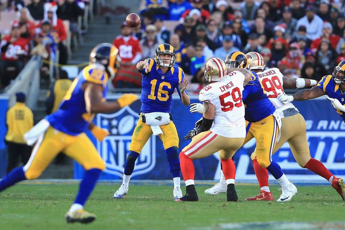 Los Angeles Rams QB Jared Goff throws a pass to WR Pharoh Cooper against the San Francisco 49ers