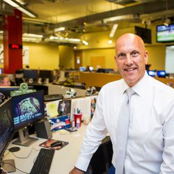 Sportscaster David Kaplan at his NBC Sports Studios work station before his broadcast. | James Foster/For the Sun-Times