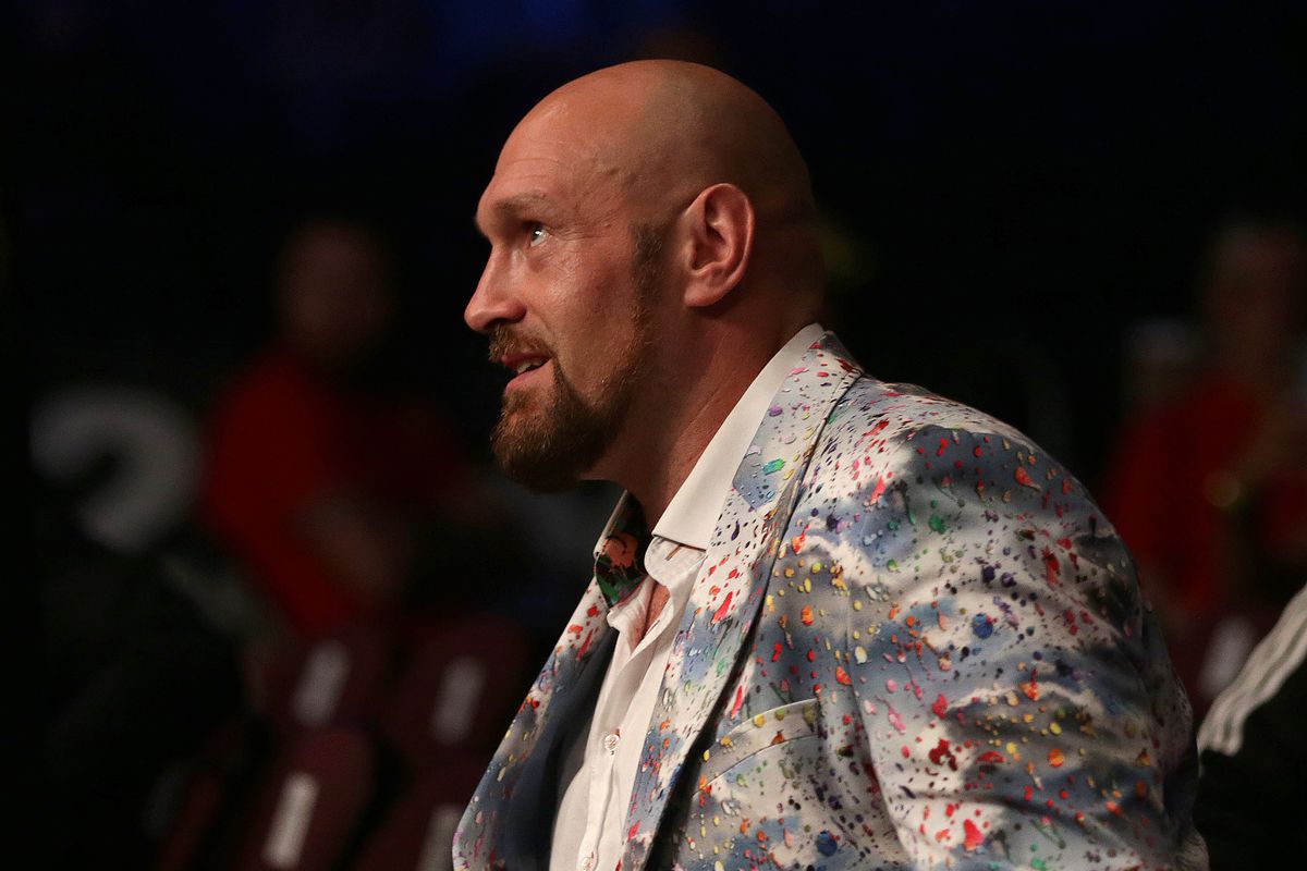 Tyson Fury has given Anthony Joshua a 48-hour deadline to sign for a fight in December