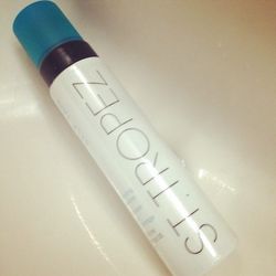 <b>St. Tropez.</b> A straight up necessity in these dire Polar Vortex months. I put the mitt on and rub the <a href="http://www.sttropeztan.com/self-tan-bronzing-mousse">mousse</a> into my pasty skin. There's a difference between fair/porcelain and Season