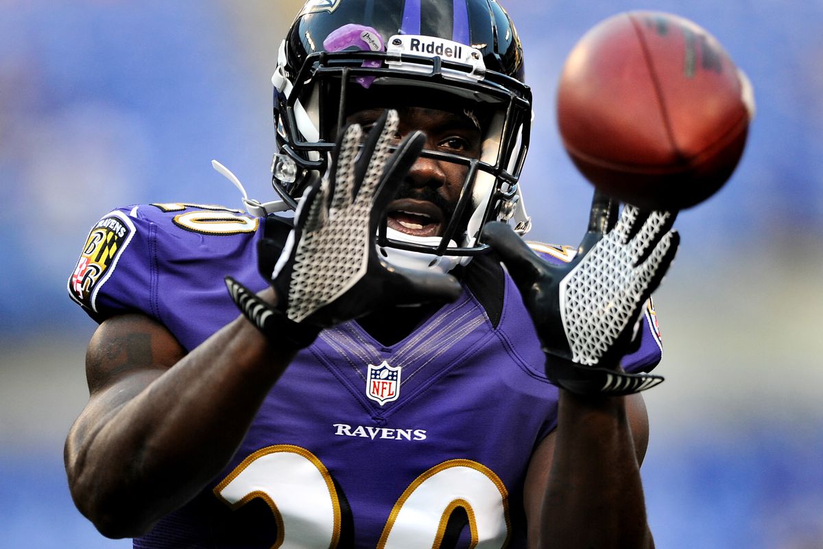 BALTIMORE, MD - AUGUST 23: safety Ed Reed #20 of the Baltimore Ravens warms up before playing the Jacksonville Jaguars at M&T Bank Stadium on August 23, 2012 in Baltimore, Maryland. (Photo by Patrick Smith/Getty Images)