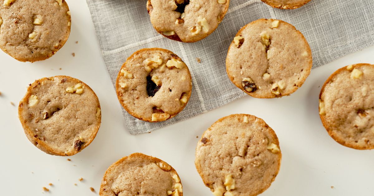 Recipe: Purple Bean and Walnut Snack Muffins