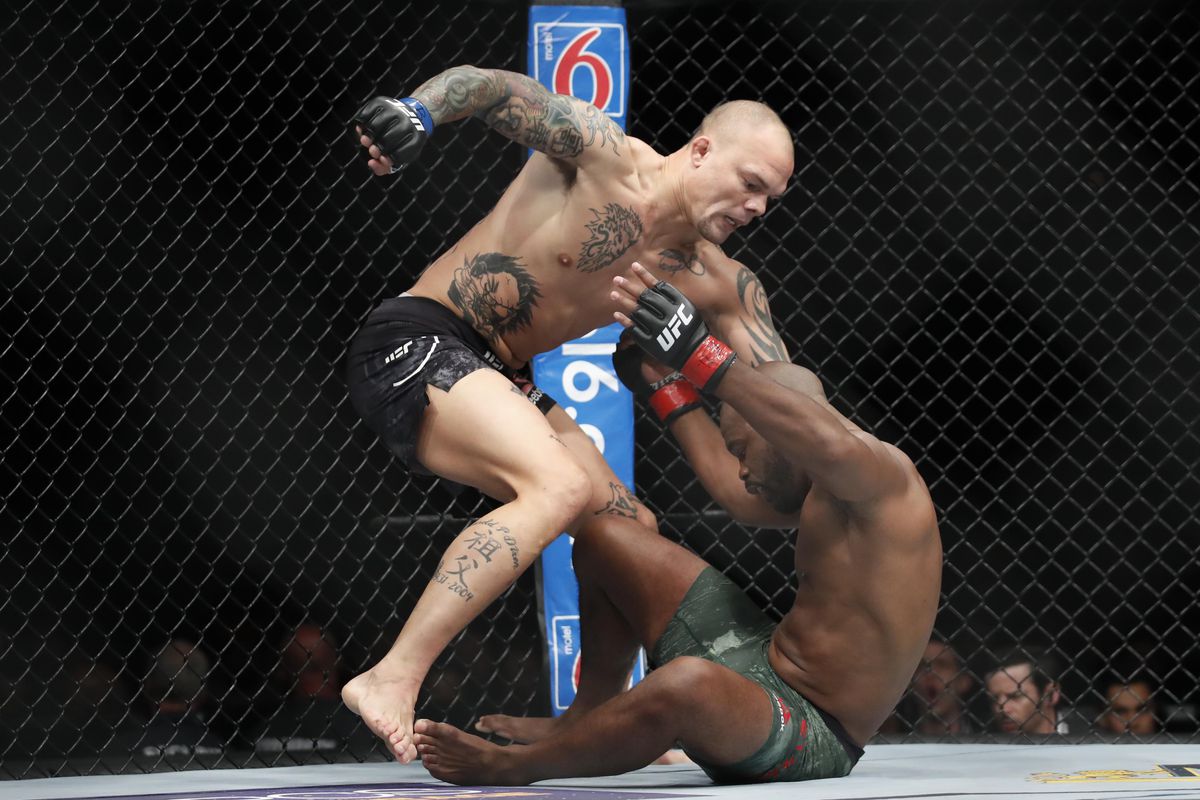 MMA: UFC 225-Evans vs Smith