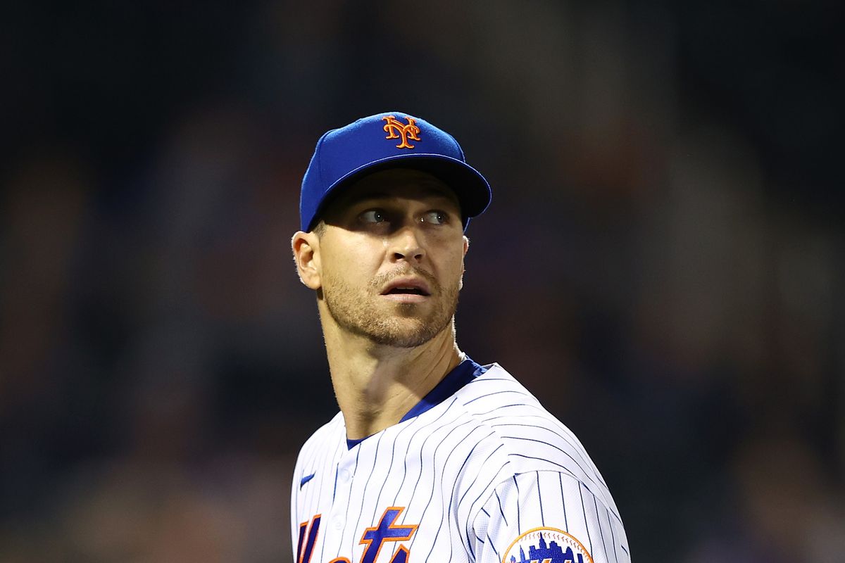 Jacob deGrom of the New York Mets in action against the Boston Red Sox at Citi Field on April 28, 2021 in New York City. Boston Red Sox defeated the New York Mets 1-0.