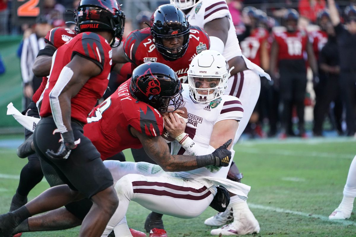 NCAA Football: Music City Bowl-Mississippi State vs Louisville