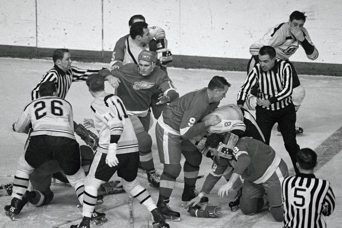 Olde tymey hockey- a Bruins v. Red Wings donnybrook