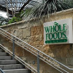 <a href="http://eater.com/archives/2011/07/25/whole-foods-employee-quits-with-a-gloriously-insane-massemail.php" rel="nofollow">Whole Foods Employee Quits With a Gloriously Insane Email</a><br />