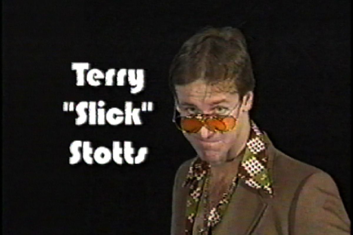 Blazers coach Terry Stotts dressed up for 1970s night during his time with the Atlanta Hawks. Picture via <a href="http://t.co/gQFAJJl2">www.slamonline.com</a>