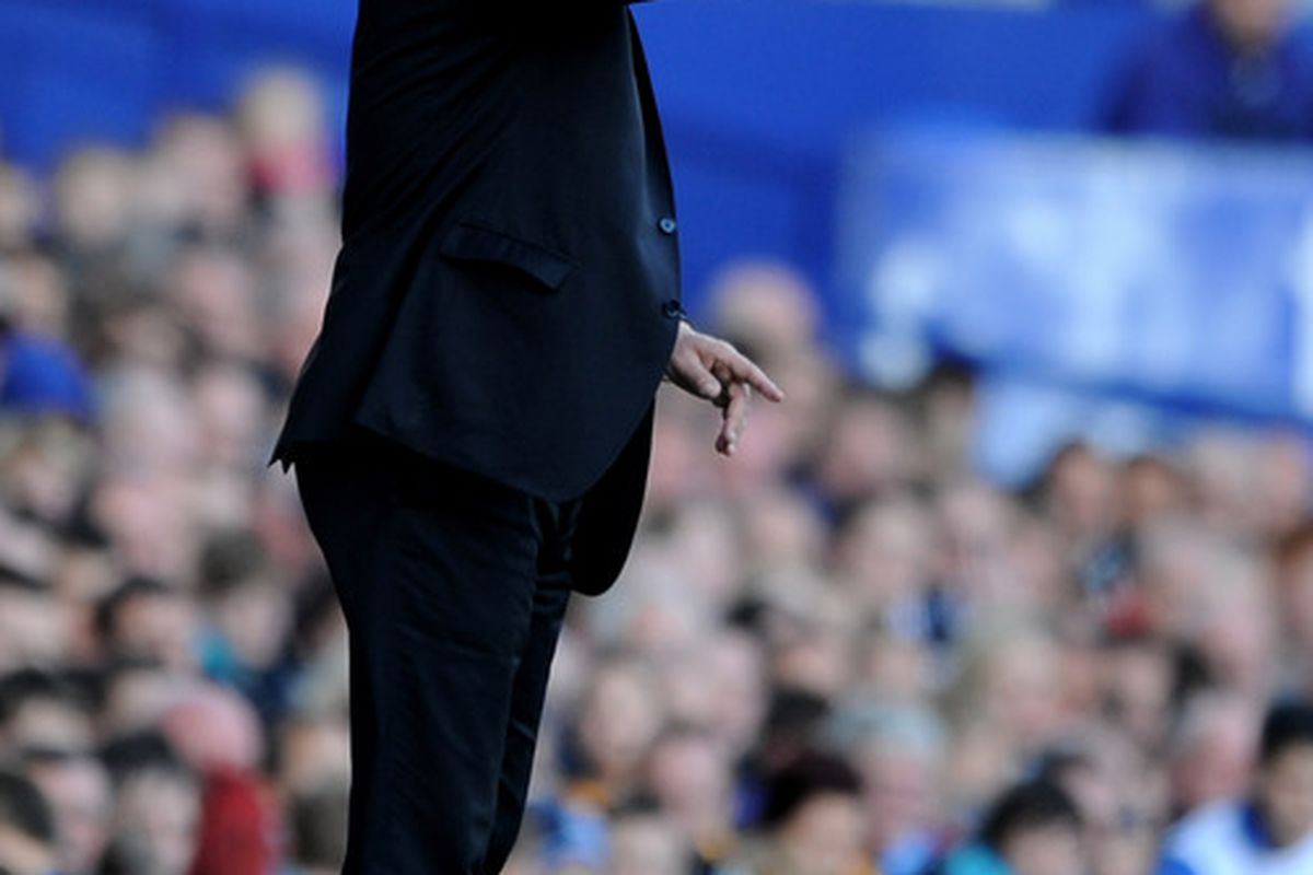 LIVERPOOL, ENGLAND - MAY 22:  Chelsea Manager Carlo Ancelotti issues instructions during the Barclays Premier League match between Everton and Chelsea at Goodison Park on May 22, 2011 in Liverpool, England.  (Photo by Chris Brunskill/Getty Images)