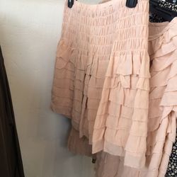 Ruffled skirt, size 6