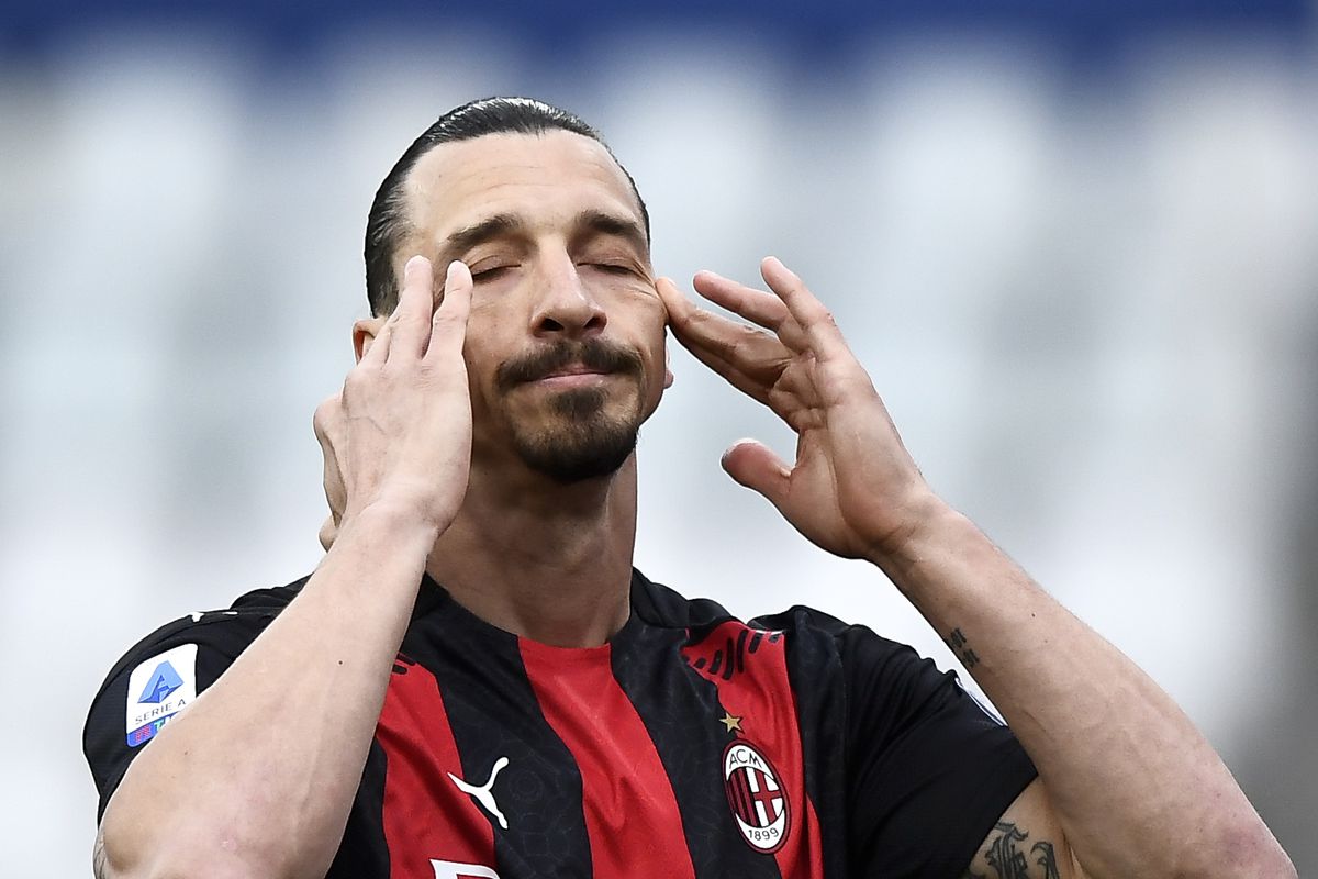 Zlatan Ibrahimovic of AC Milan looks dejected during the...
